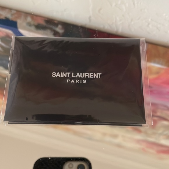 Saint Laurent Lou medium camera bag - Picture 7 of 8